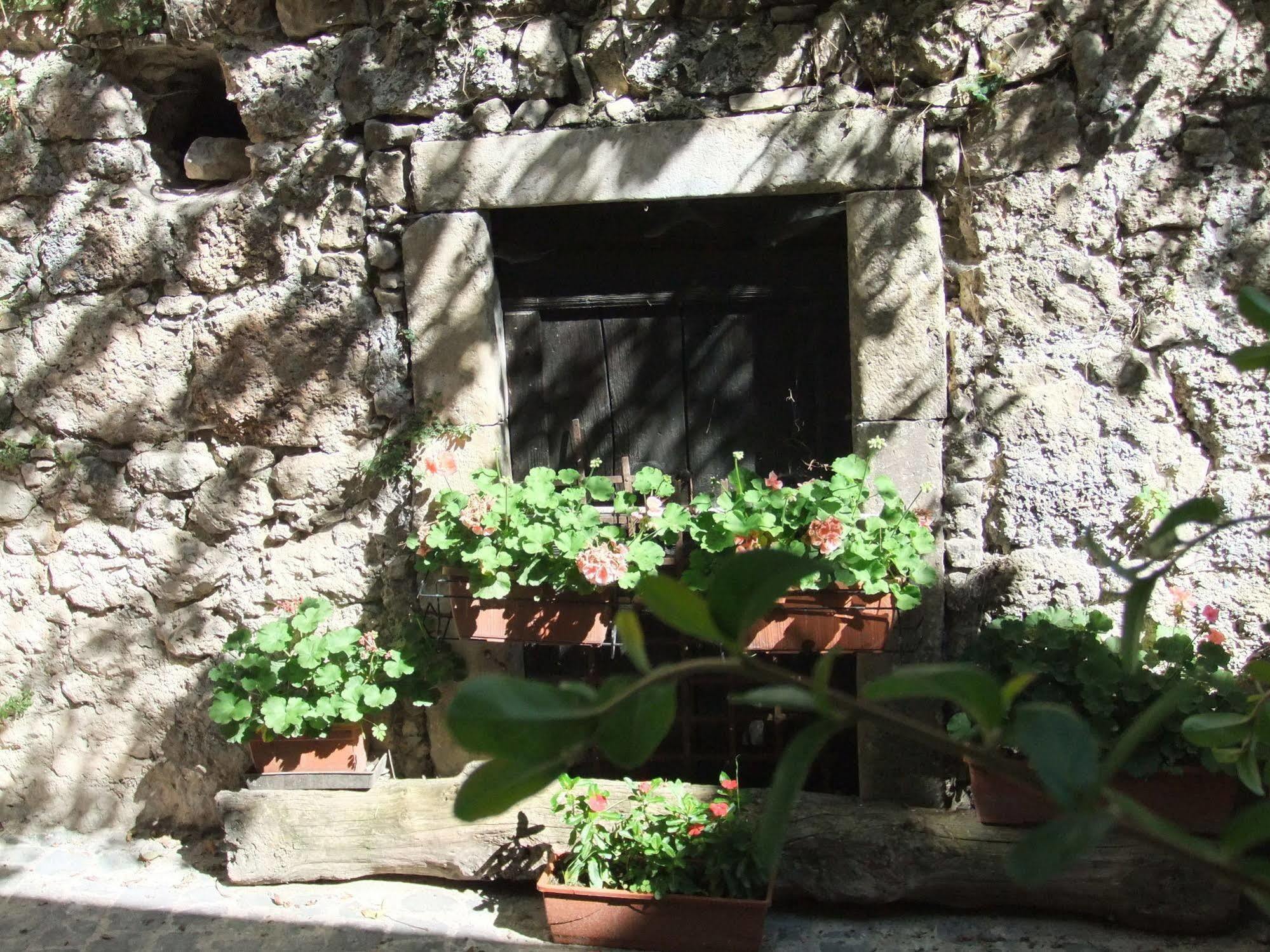 אפרטהוטל סנטו סטפאנו די ססאניו Residenza La Torre מראה חיצוני תמונה